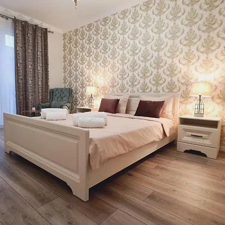5* Luxury Near Avram Iancu Sq New. Private Parking * Cluj-Napoca