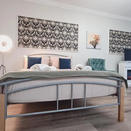 Apartment 5* Luxury Near Avram Iancu Sq New. Private Parking