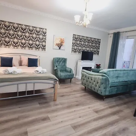 Apartment 5* Luxury Near Avram Iancu Sq New. Private Parking *