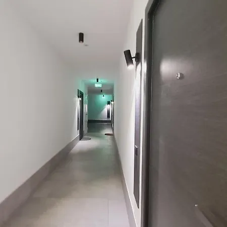 5* Luxury Near Avram Iancu Sq New. Private Parking *