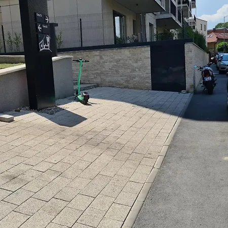 5* Luxury Near Avram Iancu Sq New. Private Parking * Cluj-Napoca