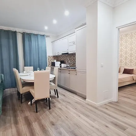 5* Luxury Near Avram Iancu Sq New. Private Parking Apartment