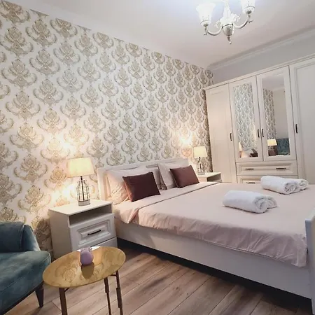 5* Luxury Near Avram Iancu Sq New. Private Parking * Cluj-Napoca