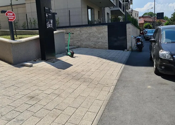 5* Luxury Near Avram Iancu Sq New. Private Parking * Cluj-Napoca